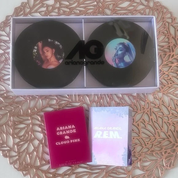 NEW 🎶 Ariana Grande Disc Coaster Bundle - Picture 4 of 5